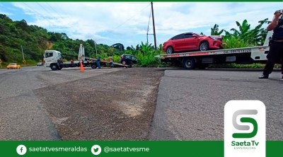 Pésimo estado de la vía Esmeraldas-Atacames sigue provocando accidentes