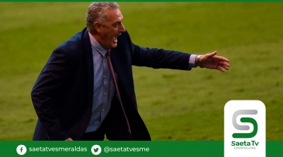 Hay cuestiones extrafutbolísticas que también preocupan a Gustavo Alfaro