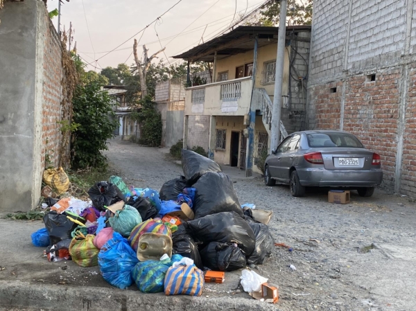 Moradores de Codesa exigen mejoras en la recolección de basura ante creciente acumulación de desechos