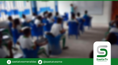 Madres de familia denuncian extorsión en un colegio fiscal del sur de la ciudad
