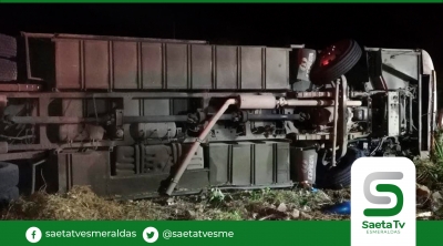 Dos fallecidos y unos 12 heridos deja vuelco de bus de la cooperativa Carlos Alberto Aray