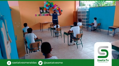 Estudiantes se reencuentran en los planteles