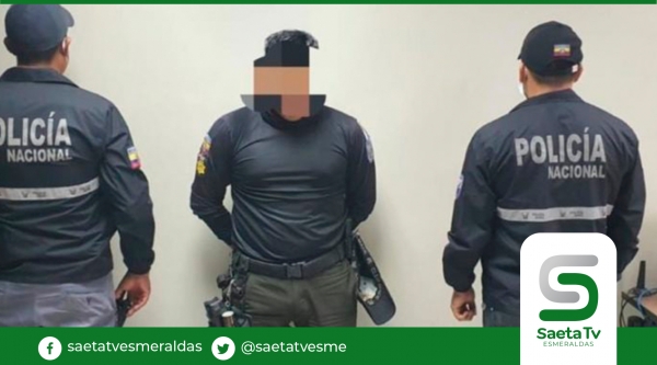 Un policía fue capturado luego de pedir dinero para devolver un auto robado en Babahoyo