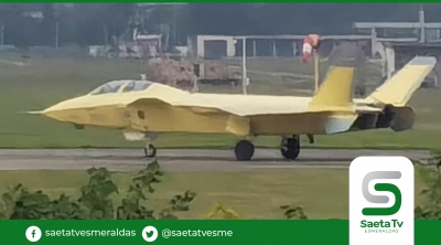 Revelan imágenes del que sería el primer avión de combate biplaza fabricado por China