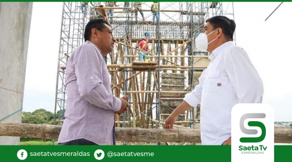 Alcalde de Daule recorrió avance de construcción de puente peatonal