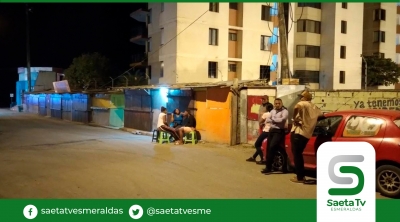 Presunto desalojo a comerciantes que ocupan espacios públicos en la playa de Tonsupa