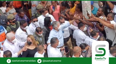 Presidente llegó a Esmeraldas para entregar ayudas a damnificados por sismos