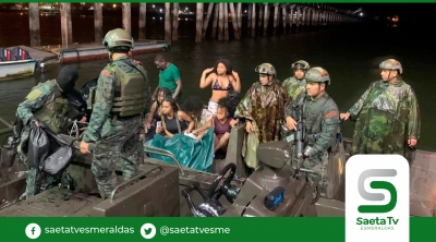Intervención de la Armada del Ecuador en el rescate de 21 personas que se encontraban náufragos