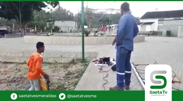 GAD de San Mateo adecenta su parque infantil