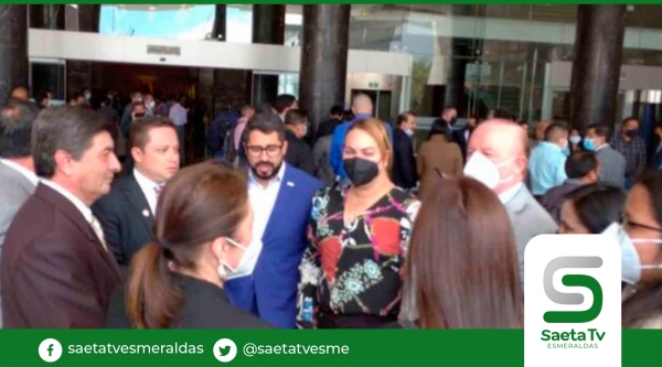 Justicia falla a favor de Llori, antes de sesión que podía evaluarla