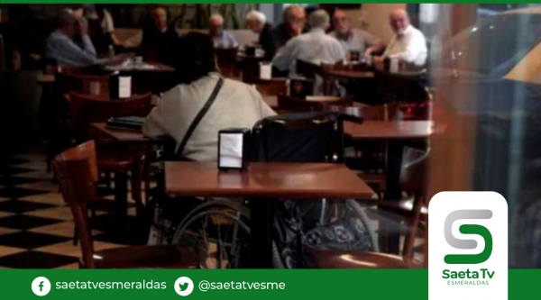 Hombre abandona a su mamá de 68 años en un bar: ya hice mucho por ella