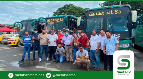 Transporte intercantonal de Quinindé confía en centro de Revisión Vehicular de Esmeraldas