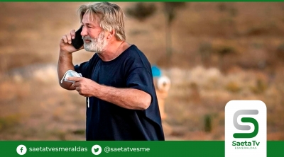 Alec Baldwin mata por accidente a una mujer y hiere a un hombre al disparar un arma de utilería en el rodaje de “Rust”