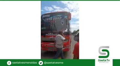 Una piedra estuvo a punto de matar a conductor de un bus de Cooperativa Zambrano