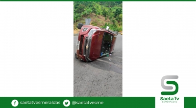 Camioneta se volcó en la carretera E-20