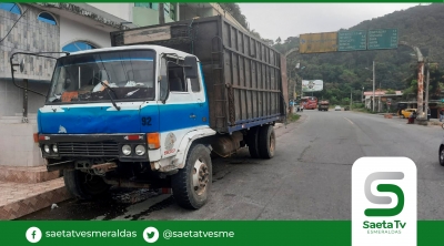 Retención de Vehículo con producto Forestal