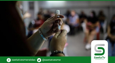 En Muisne Ministerio de salud  vacuna  adultos mayores  con la colaboración del municipio